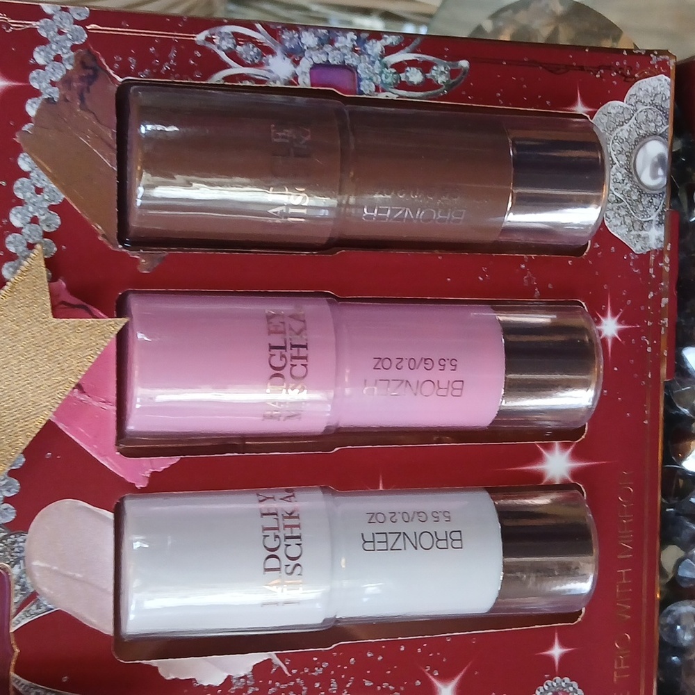 New Badgley Mischka Blush Makeup Trio Set With Compact Mirror Full Size - Picture 15 of 17